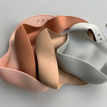 Load image into Gallery viewer, Rommer Co Silicone Catcher Bibs